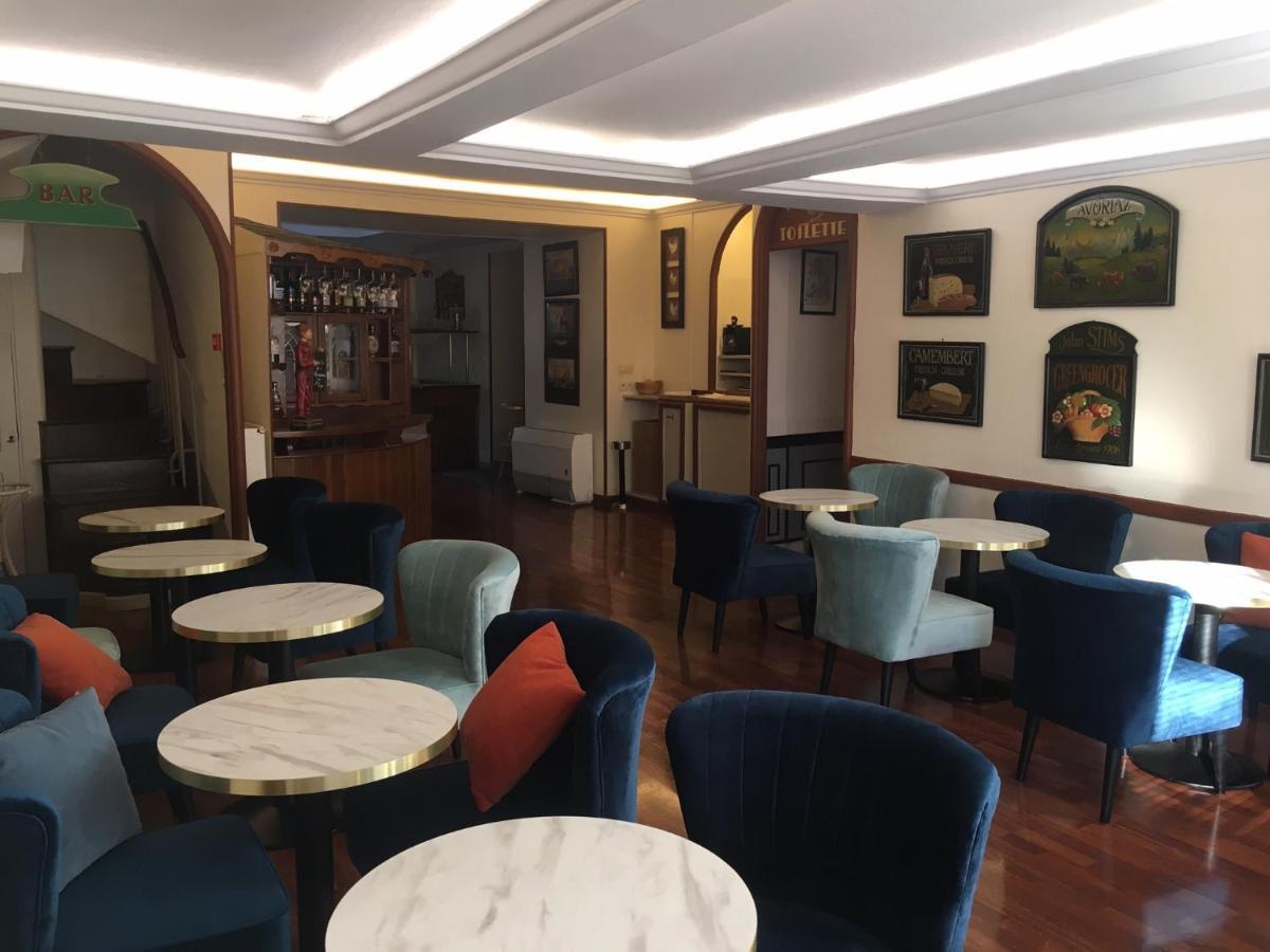 Hotel Restaurant Des Remparts Chaumont  Exterior photo